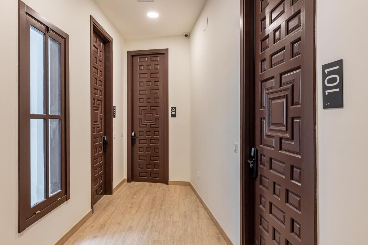 Apartamentos Libere Malaga La Merced エクステリア 写真