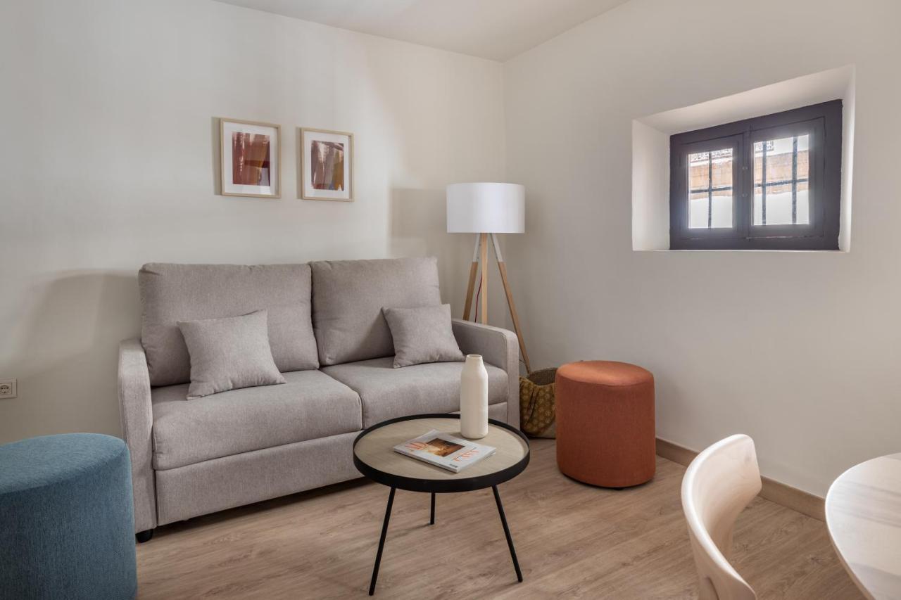 Apartamentos Libere Malaga La Merced エクステリア 写真