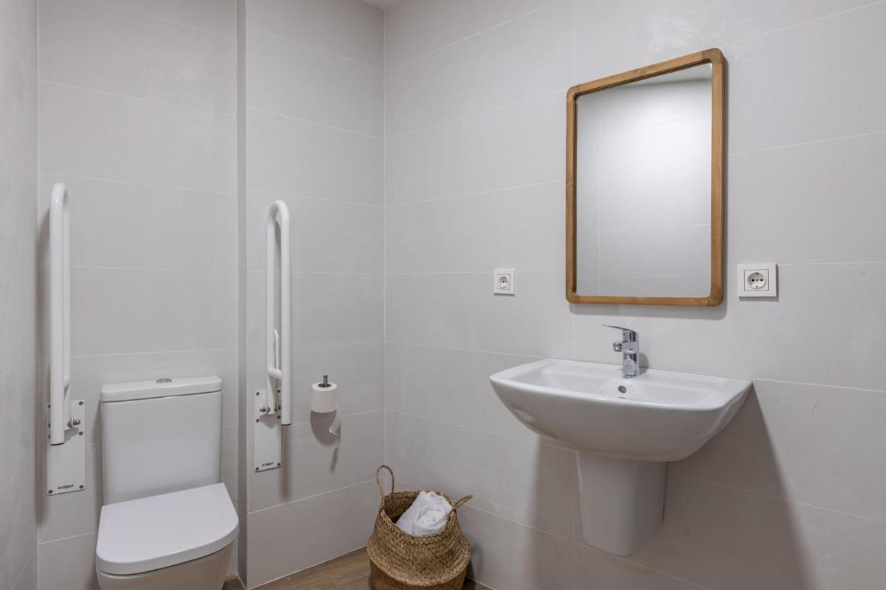 Apartamentos Libere Malaga La Merced エクステリア 写真