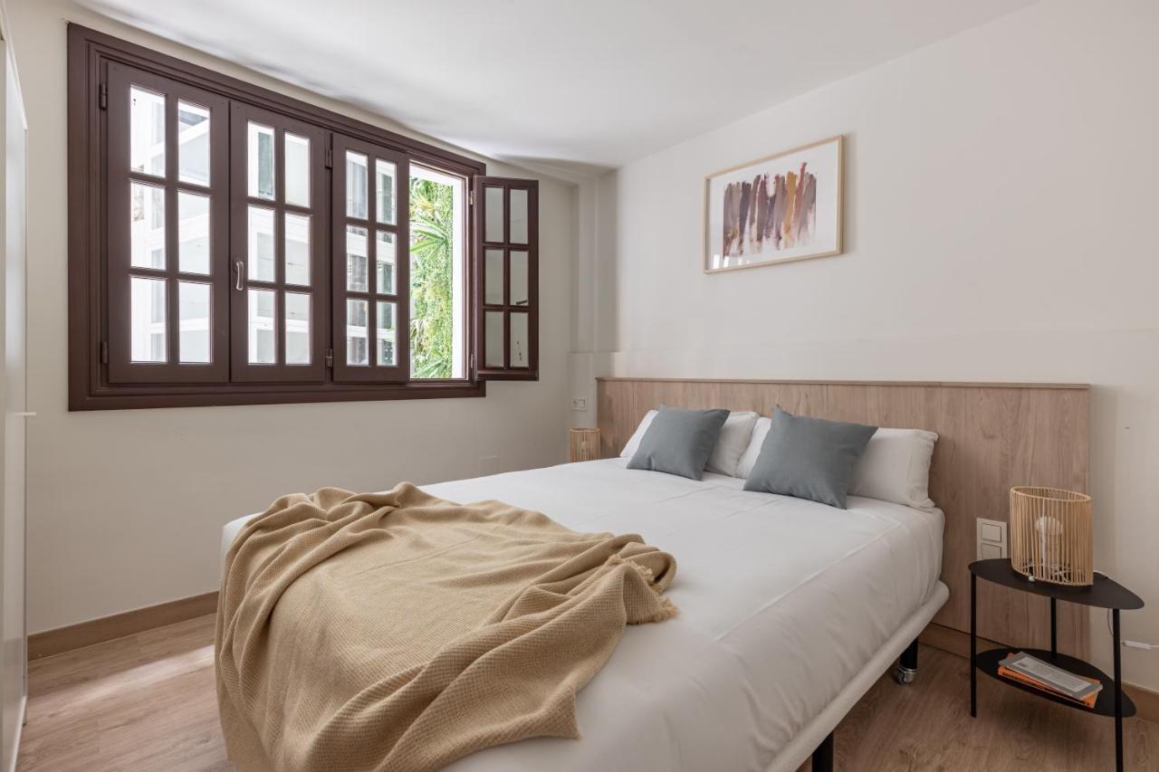 Apartamentos Libere Malaga La Merced エクステリア 写真