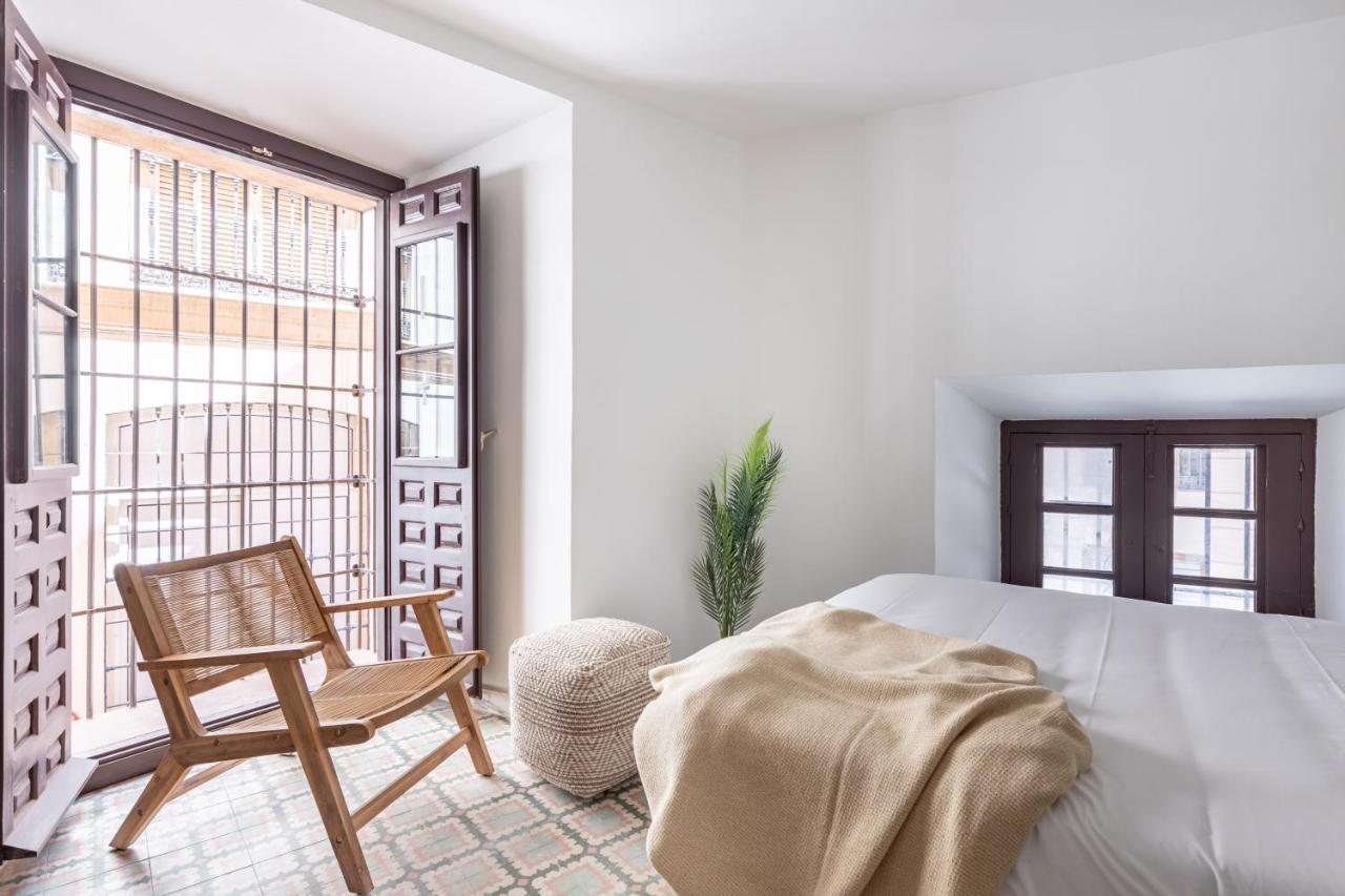 Apartamentos Libere Malaga La Merced エクステリア 写真