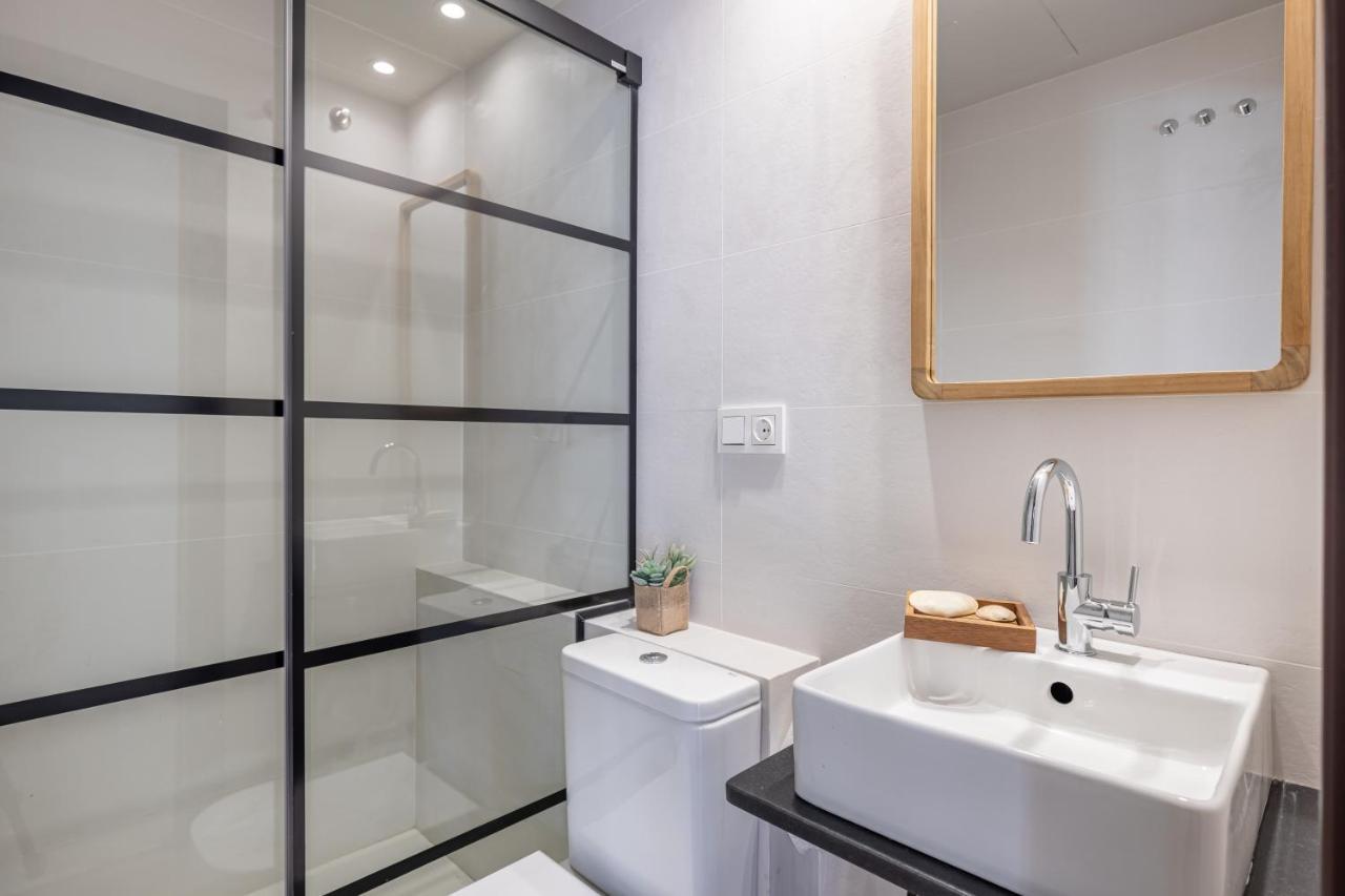Apartamentos Libere Malaga La Merced エクステリア 写真